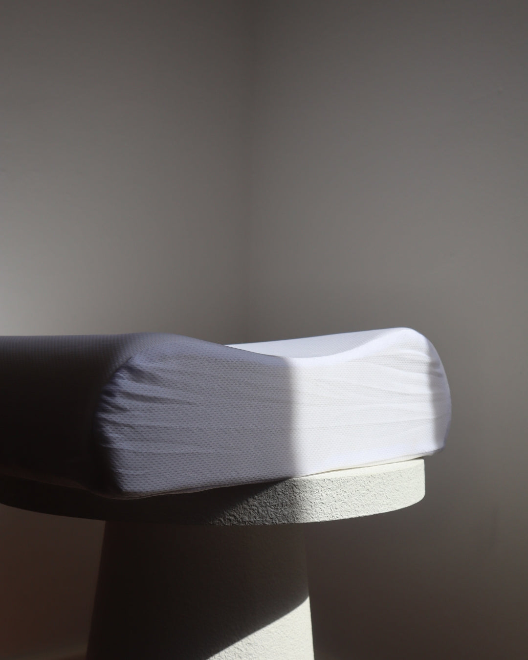 One Piece King Size Memory Foam Pillow